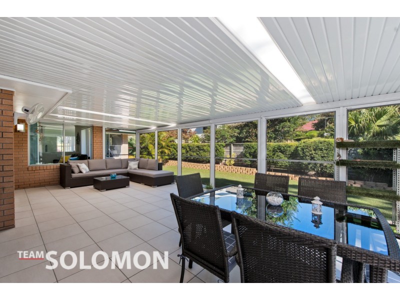 8 MOOROONDU Street, Coochiemudlo Island QLD 4184