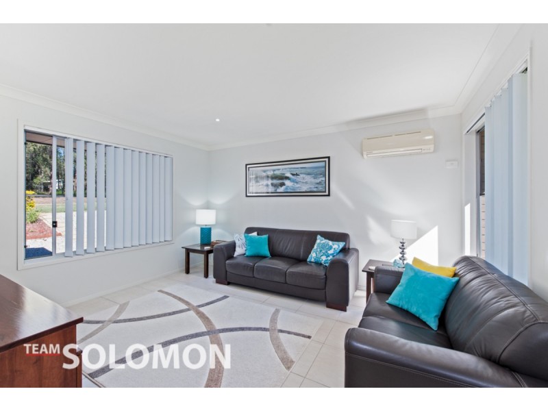 8 MOOROONDU Street, Coochiemudlo Island QLD 4184