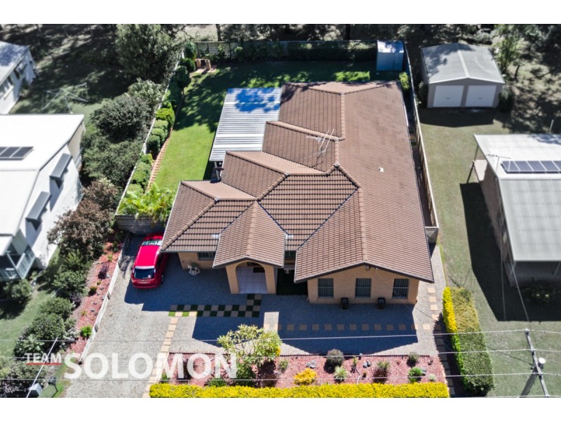 8 MOOROONDU Street, Coochiemudlo Island QLD 4184