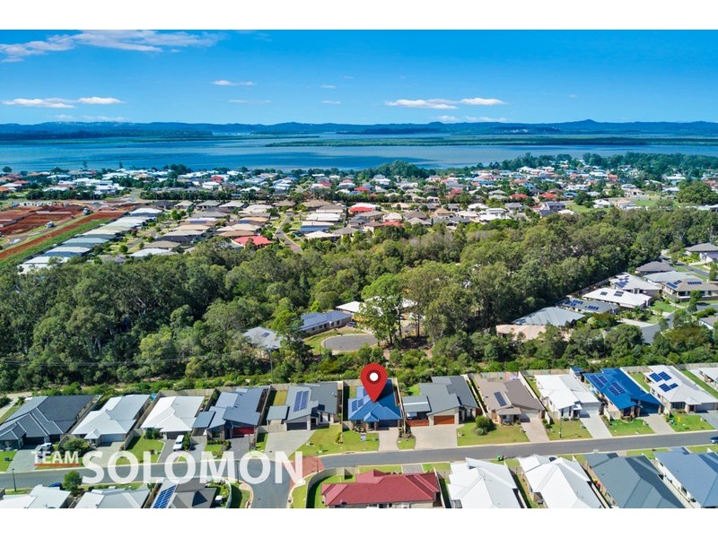 4 Noah Court, Redland Bay QLD 4165