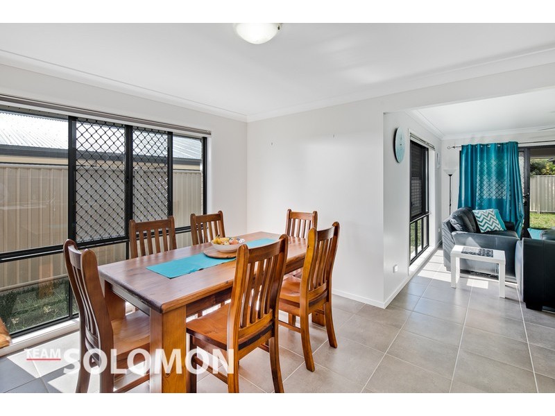 4 Noah Court, Redland Bay QLD 4165