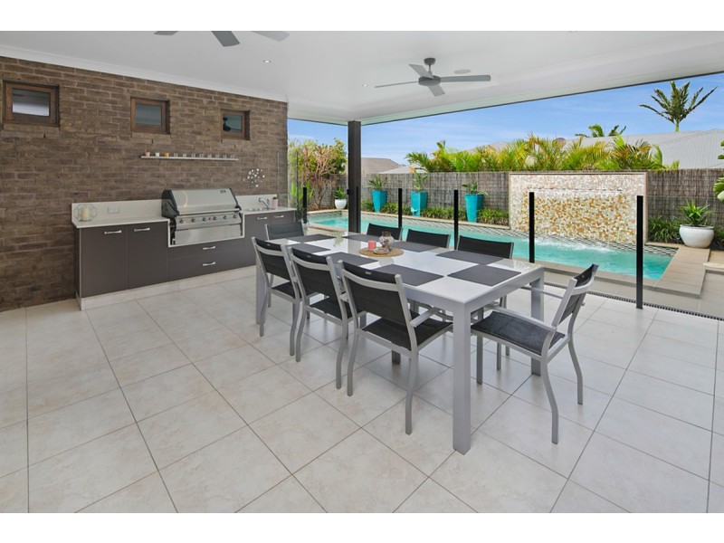 5 Moreton View Crescent, Thornlands QLD 4164