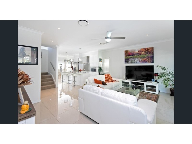10/92-94 Sturgeon Street, Ormiston QLD 4160
