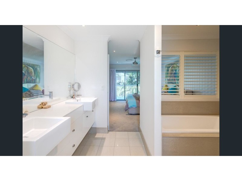 10/92-94 Sturgeon Street, Ormiston QLD 4160