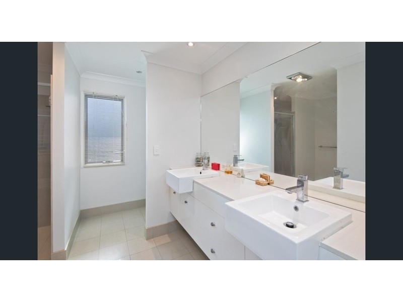 10/92-94 Sturgeon Street, Ormiston QLD 4160
