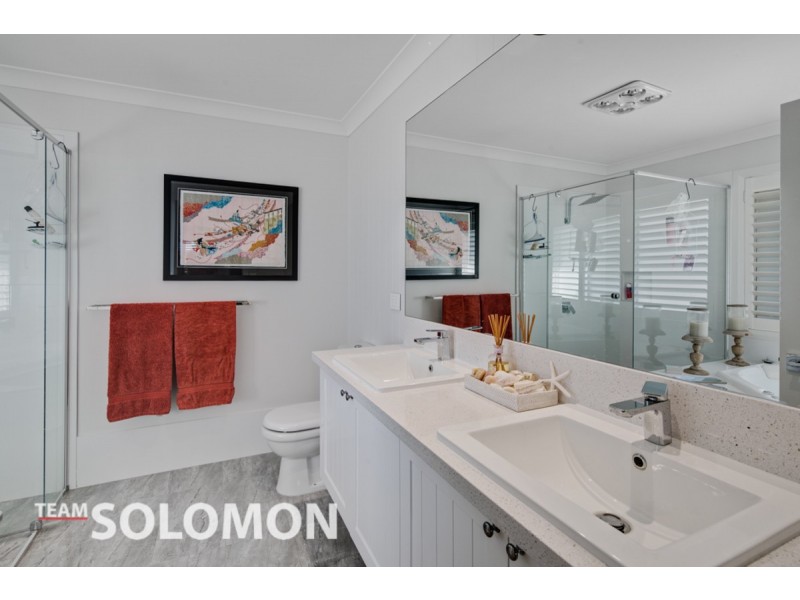 22 Carling Court, Raby Bay QLD 4163