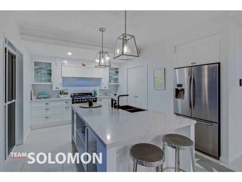 38 Caravel Court, Raby Bay QLD 4163