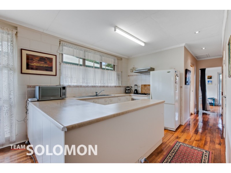 13 Kingfisher Street, Coochiemudlo Island QLD 4184