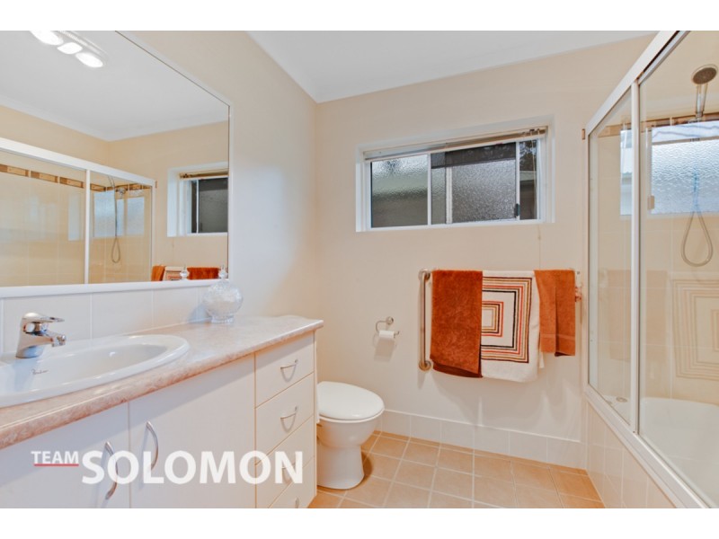 13 Kingfisher Street, Coochiemudlo Island QLD 4184