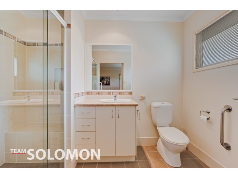 13 Kingfisher Street, Coochiemudlo Island QLD 4184