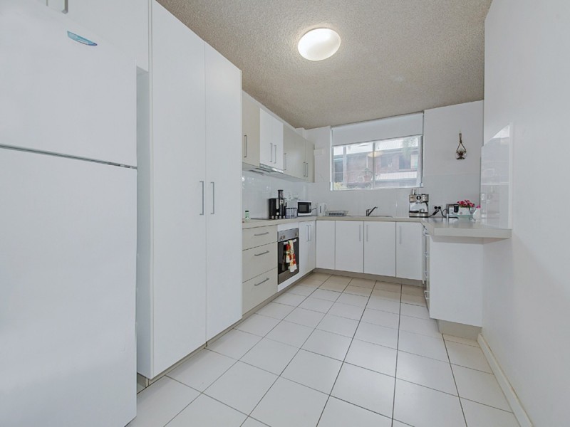 4/136 Macquarie Street, St Lucia QLD 4067