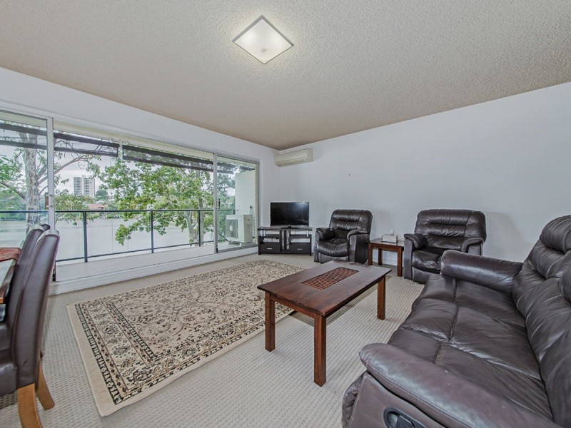 4/136 Macquarie Street, St Lucia QLD 4067