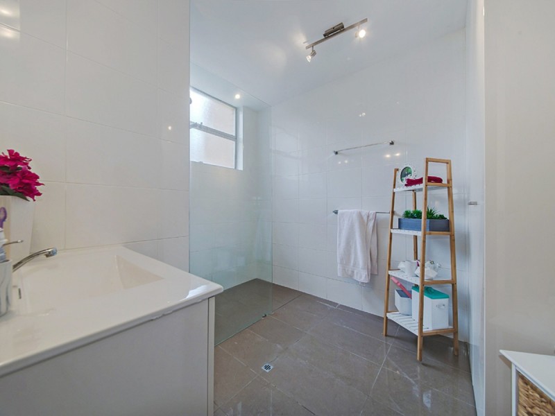 4/136 Macquarie Street, St Lucia QLD 4067