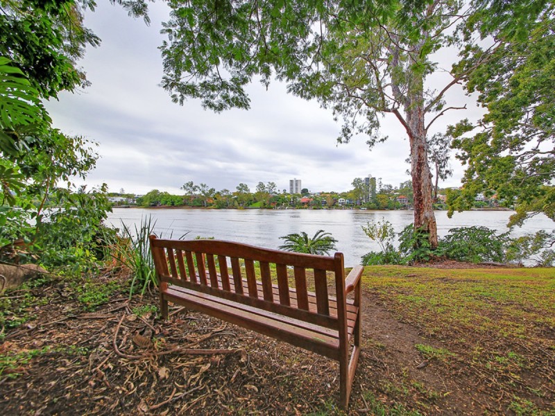 4/136 Macquarie Street, St Lucia QLD 4067