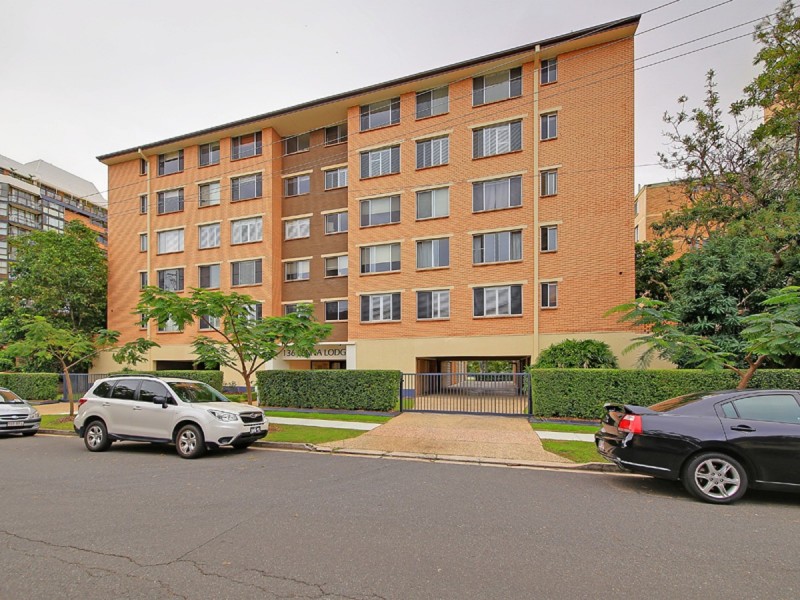 4/136 Macquarie Street, St Lucia QLD 4067