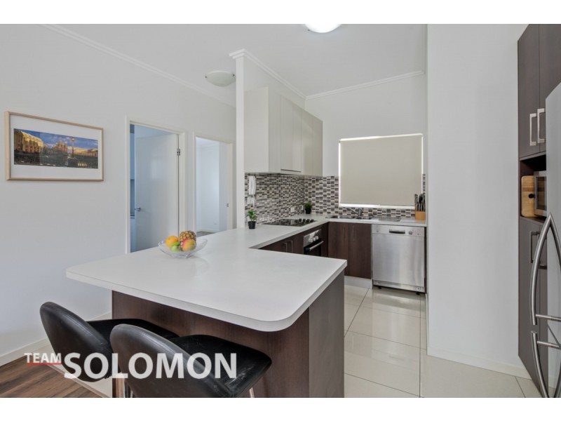 4/320 WYNNUM Road, Norman Park QLD 4170