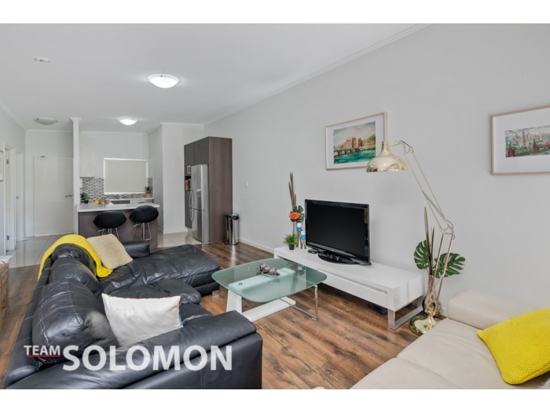 4/320 WYNNUM Road, Norman Park QLD 4170