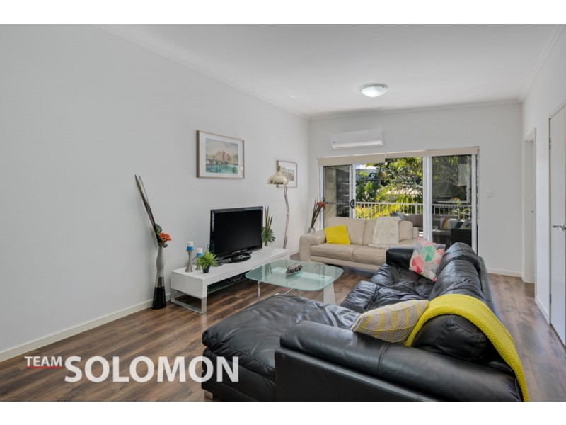 4/320 WYNNUM Road, Norman Park QLD 4170