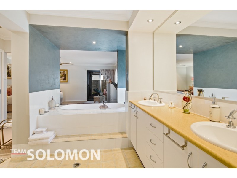 8 Tamarind Close, Thornlands QLD 4164