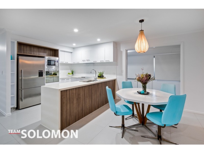 56 Albert Street, Ormiston QLD 4160
