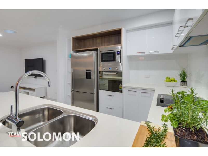 56 Albert Street, Ormiston QLD 4160