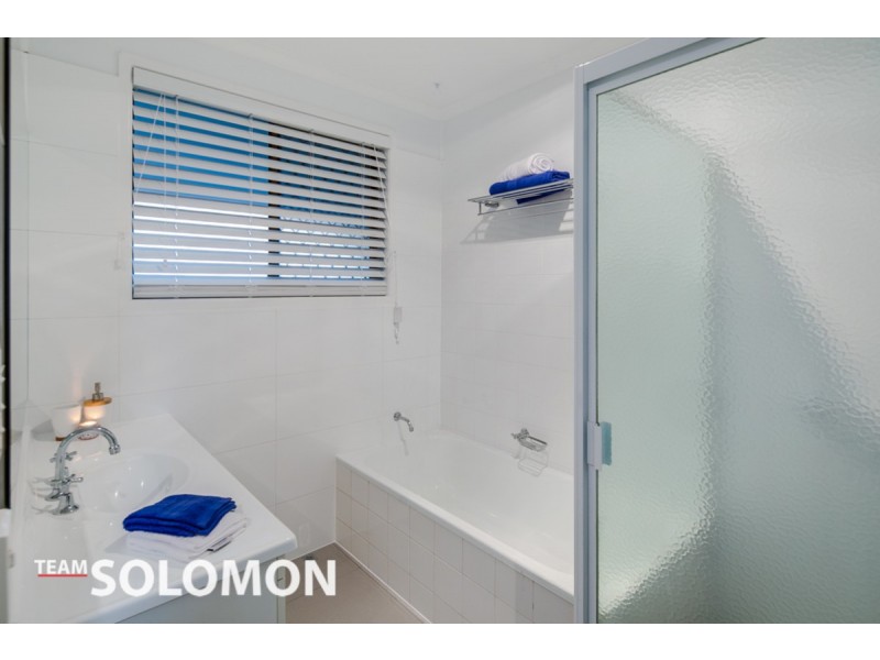 56 Albert Street, Ormiston QLD 4160