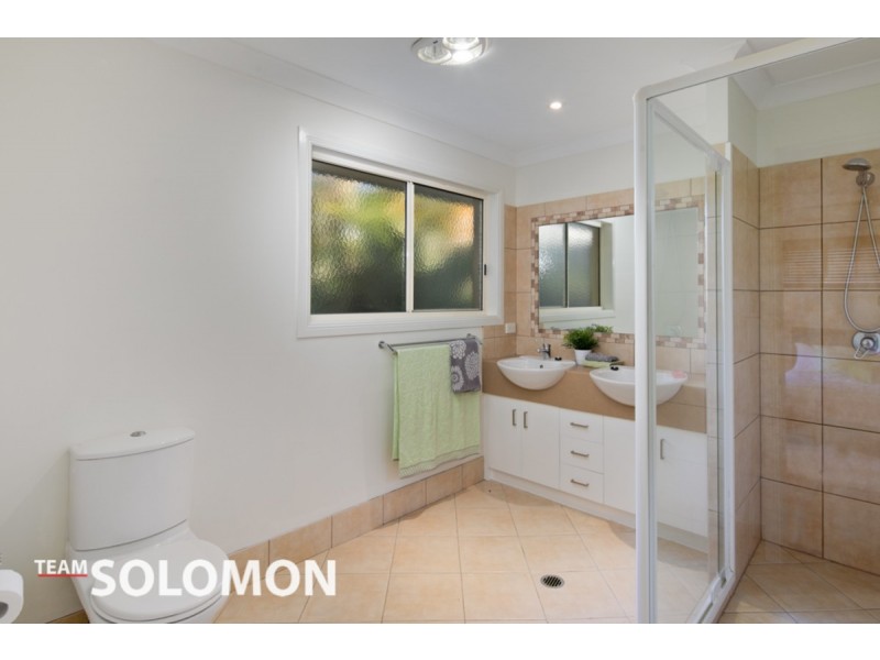 18 Cross Lane, Cleveland QLD 4163
