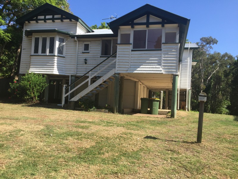 10 Victoria Parade, Coochiemudlo Island QLD 4184