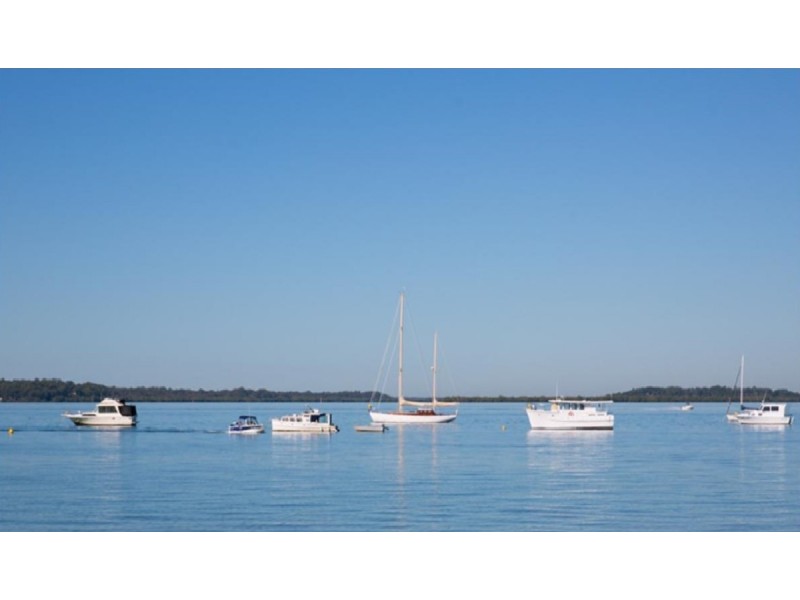 10 Victoria Parade, Coochiemudlo Island QLD 4184