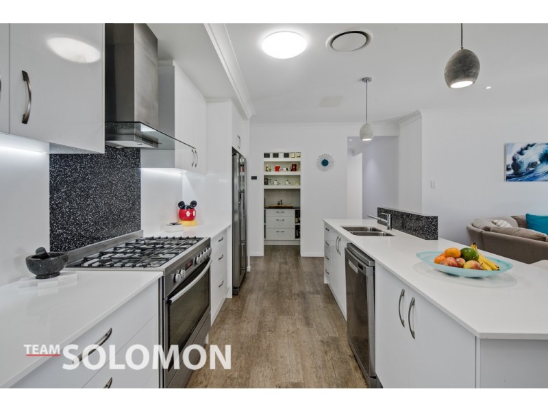 16 Noah Court, Redland Bay QLD 4165