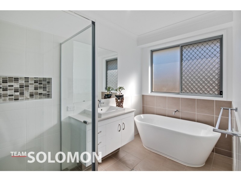 16 Noah Court, Redland Bay QLD 4165