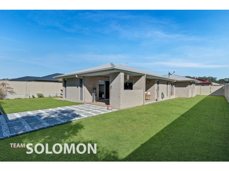 16 Noah Court, Redland Bay QLD 4165