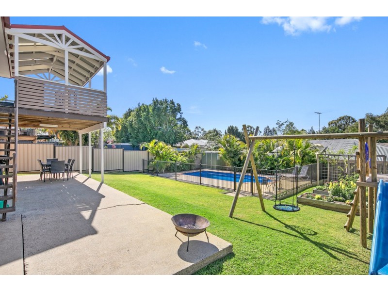 18 Sylvania Street, Wellington Point QLD 4160