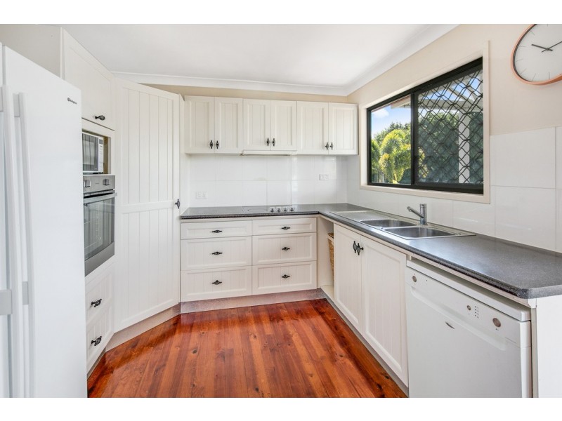 18 Sylvania Street, Wellington Point QLD 4160