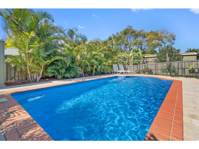 18 Sylvania Street, Wellington Point QLD 4160