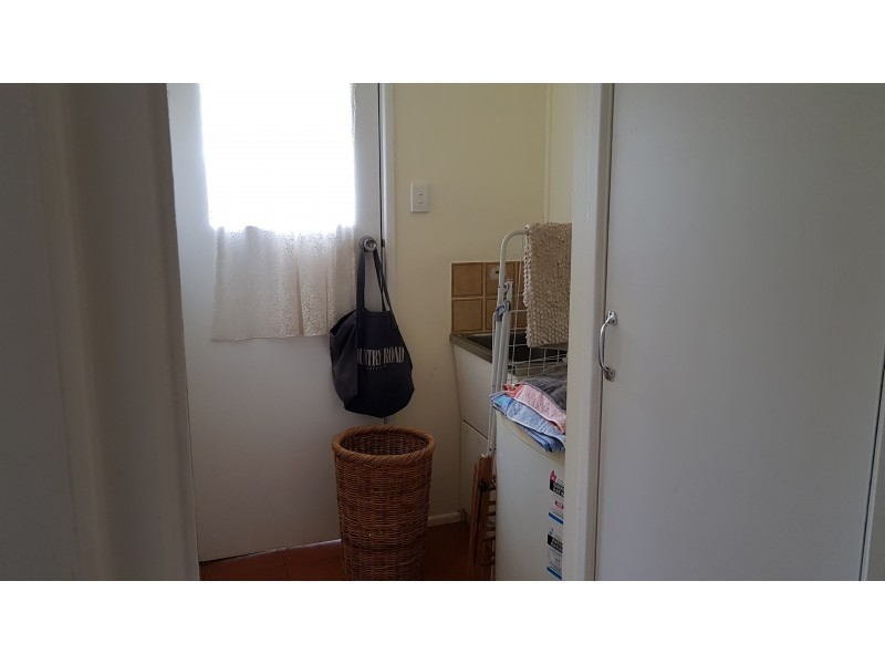19 Deanbilla Street, Coochiemudlo Island QLD 4184