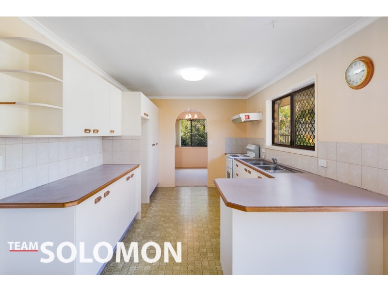 2 Lindisfarne Street, Carindale QLD 4152