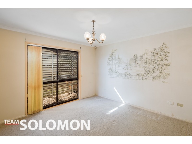 2 Lindisfarne Street, Carindale QLD 4152