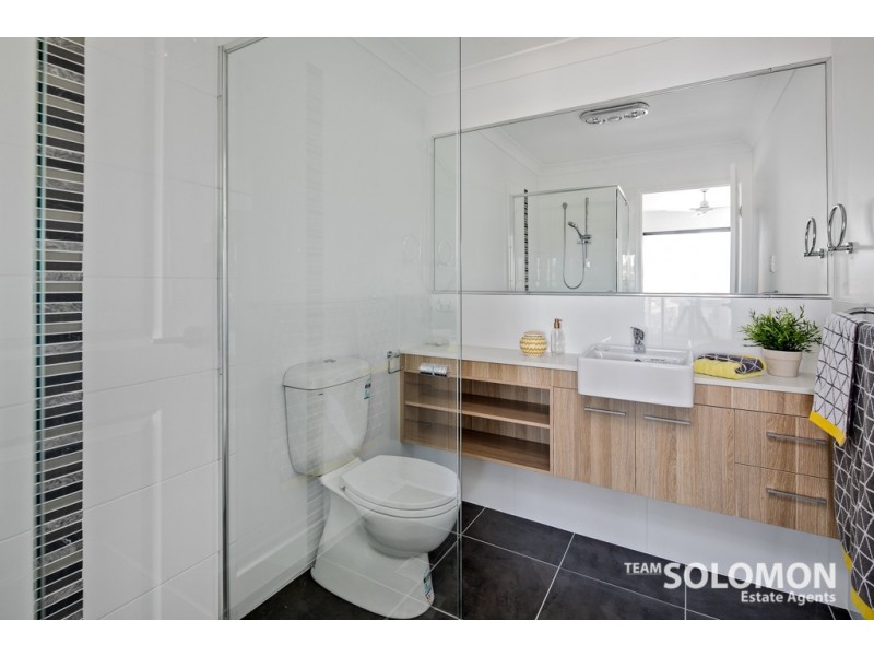 2/47-49 SURMAN Street, Birkdale QLD 4159