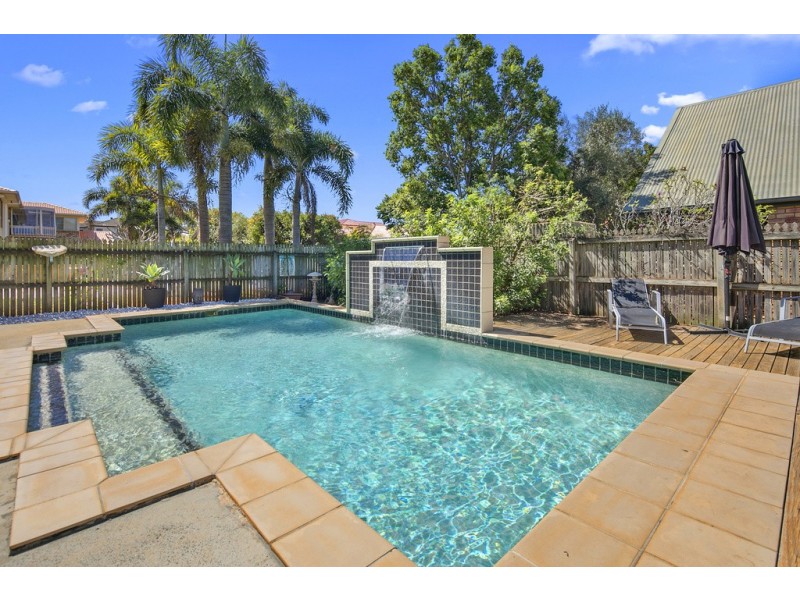 3 Lookout  Court, Victoria Point QLD 4165