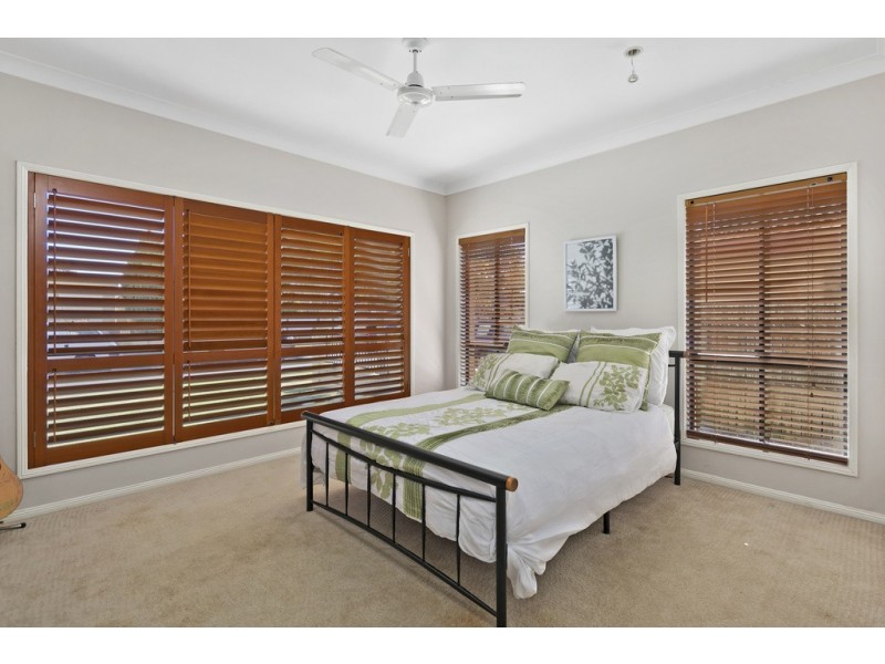 3 Lookout  Court, Victoria Point QLD 4165