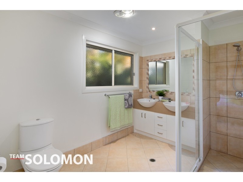 18 Cross Lane, Cleveland QLD 4163