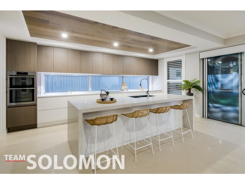 35 Nelson Place, Carindale QLD 4152