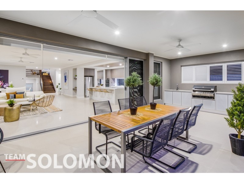 35 Nelson Place, Carindale QLD 4152