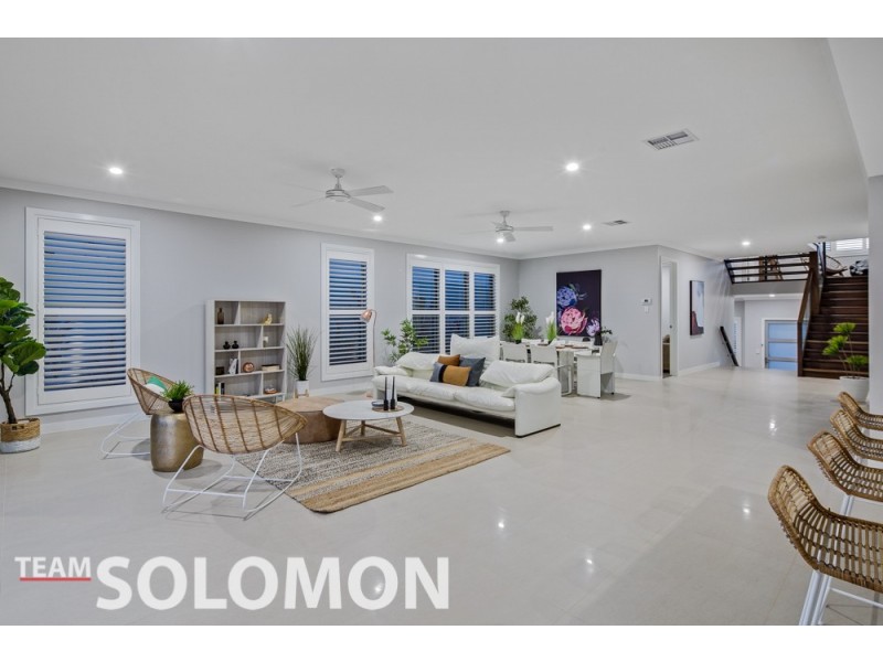 35 Nelson Place, Carindale QLD 4152