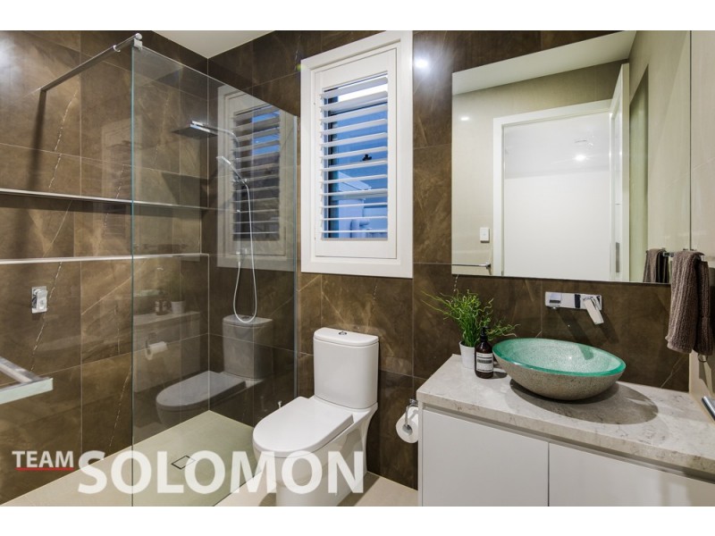 35 Nelson Place, Carindale QLD 4152