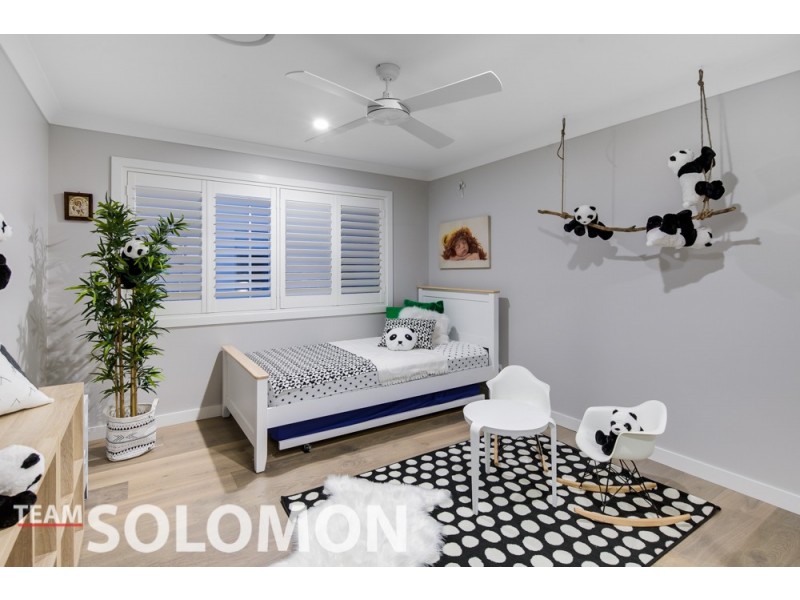 35 Nelson Place, Carindale QLD 4152