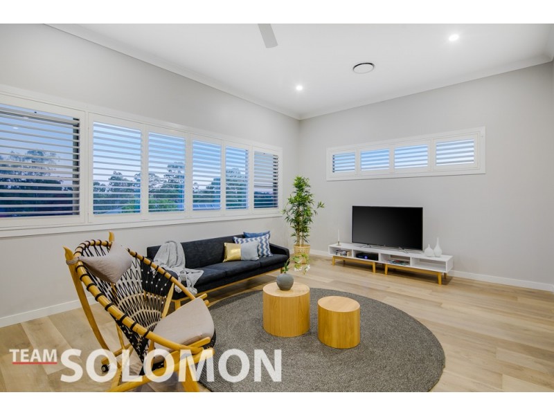 35 Nelson Place, Carindale QLD 4152