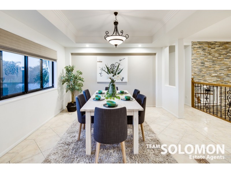 17 The Boulevard, Redland Bay QLD 4165