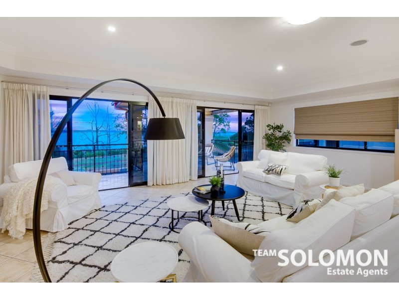 17 The Boulevard, Redland Bay QLD 4165